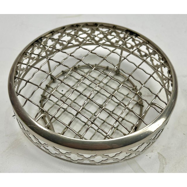 Large Pique Fleurs Vase in Cut-to-Clear Crystal with Grille from Val Saint Lambert, 1935 For Sale - Image 10 of 11