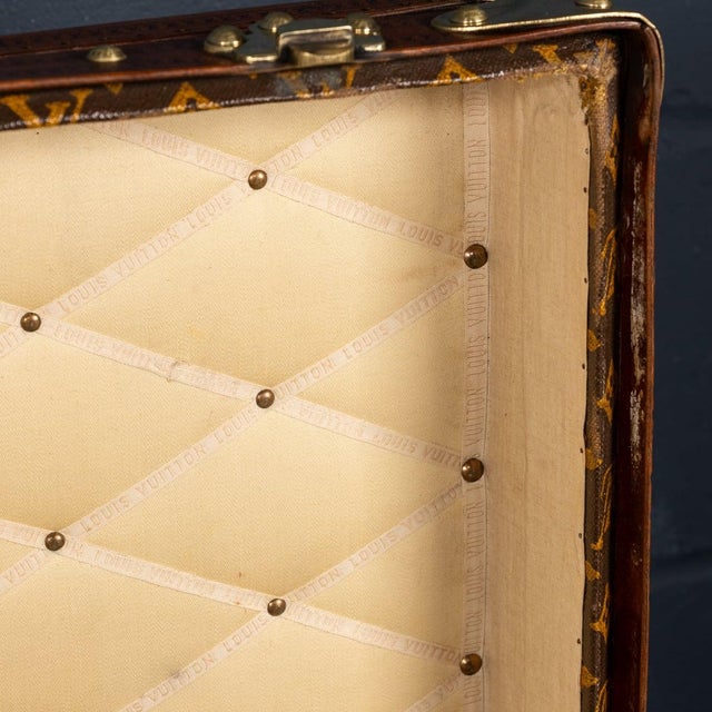 Antique 20th Century Trunk in Monogram Canvas from Louis Vuitton, France, 1910 For Sale - Image 11 of 18