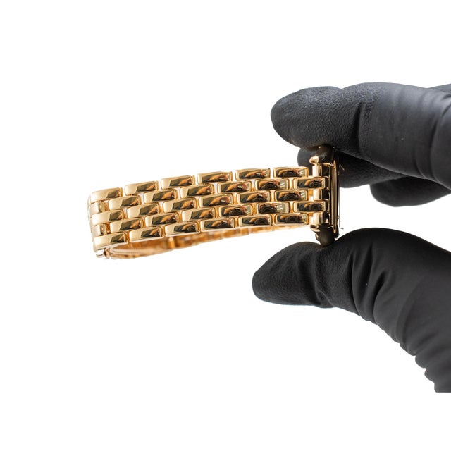 Gold Ladies Cartier Panthere 22mm 1070 18k Yellow Gold Quartz Watch For Sale - Image 8 of 10