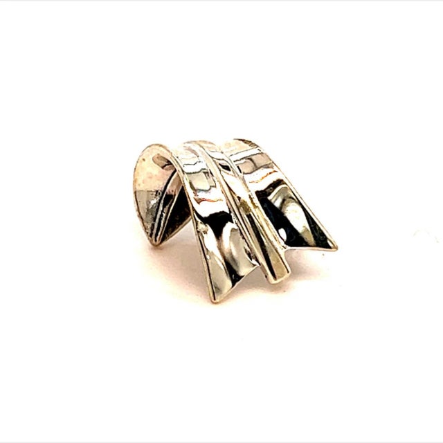 Tiffany and Co. Tiffany & Co Estate "Wave" Tie Pin Sterling Silver 2.7 Grams For Sale - Image 4 of 9