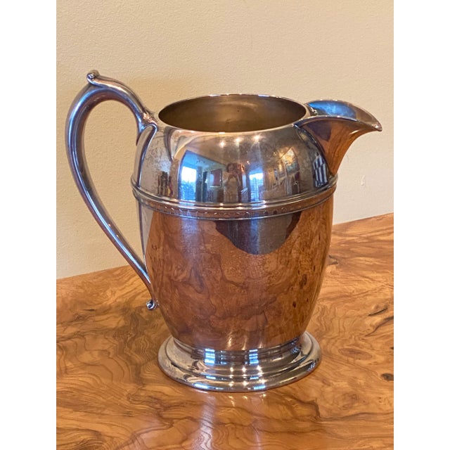 1960s Crescent Silver MFG Corp Silver-Plated Pedestal Water Pitcher 64 Ounces Capacity Deco Style With Strainer at Spout For Sale - Image 13 of 13