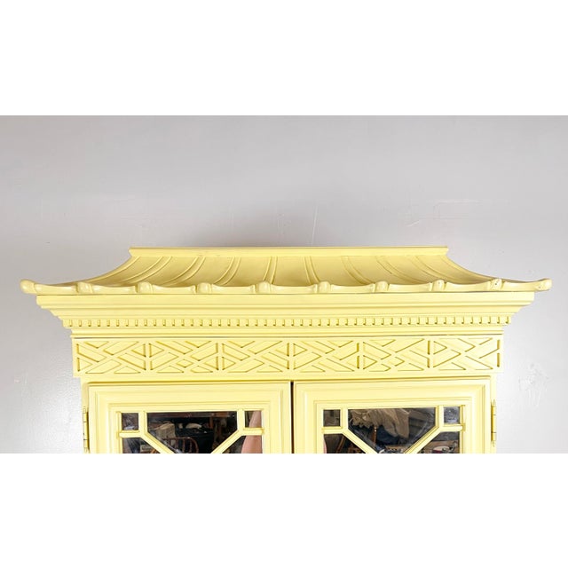 Vintage Chinoiserie Chinese Chippendale Pagoda Cabinet For Sale In Tampa - Image 6 of 12