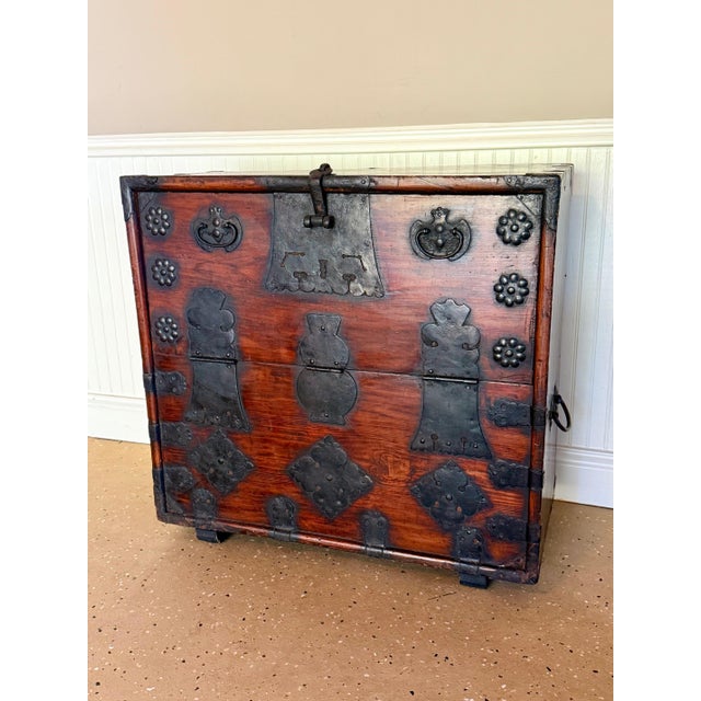 Rare Korean Gangwon Do Bandaji Chest Dynasty For Sale - Image 15 of 18