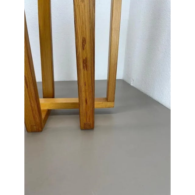 Cubic Brutalist Pine Wood Magazine Holder in the style of Chapo Perriand, France, 1970s For Sale - Image 9 of 18
