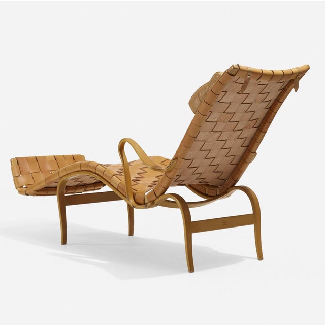 Mid-Century Modern Vintage Bruno Mathsson “Pernilla 3” Leather & Beech Chaise Lounge Chair, Firma Karl Mathsson, 1942 For Sale - Image 3 of 5