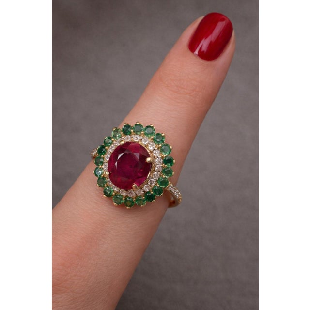 Gemstone Bochic “Orient” Vintage Emerald, Ruby & Diamond Ring Set In 18K Gold & Silver For Sale - Image 7 of 12