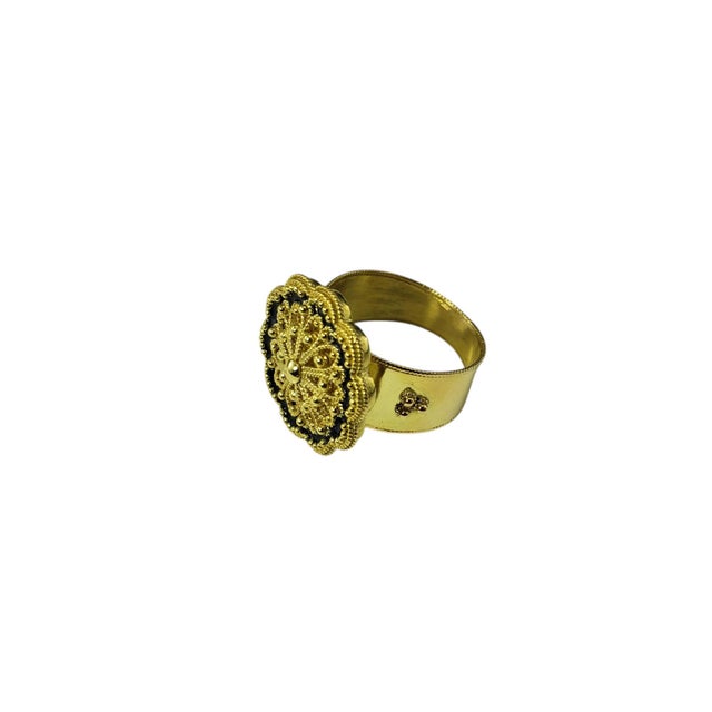 Mid 20th Century 18 Karat Yellow Gold Floral Rope and Bead Design Ring For Sale - Image 4 of 8