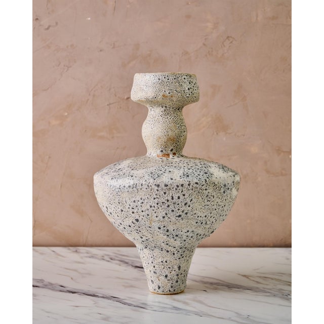Sculptural "Lydion Granito" Stoneware Vase by Canoa Lab for TRNK in Speckled Gray For Sale - Image 4 of 10