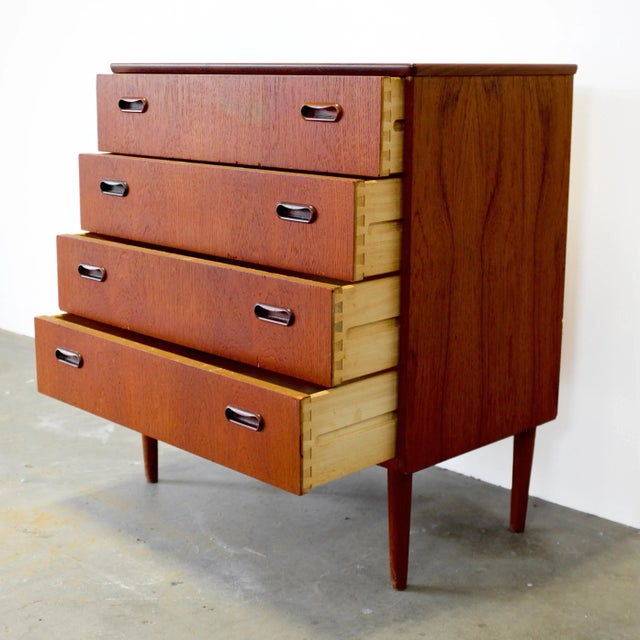 Wood Danish or Swedish Teak Dresser / Chest of 4 Drawers For Sale - Image 7 of 7