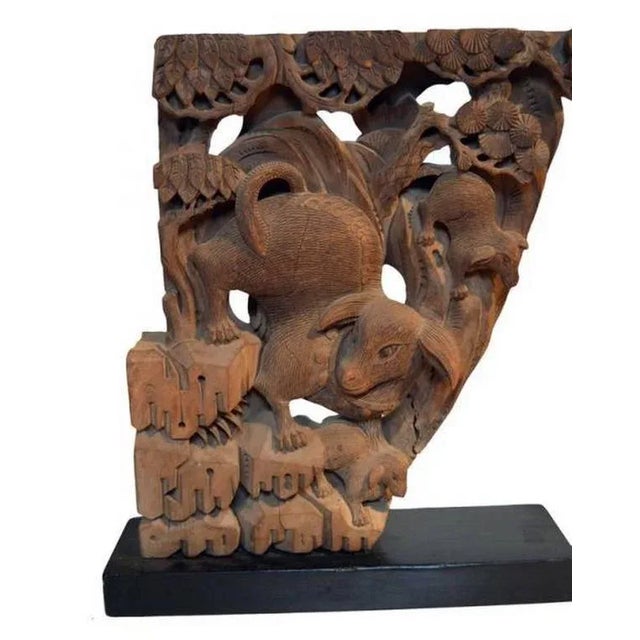 Antique Hand-Carved Wood Temple Corbels From 18th Century, China - a Pair For Sale - Image 4 of 11