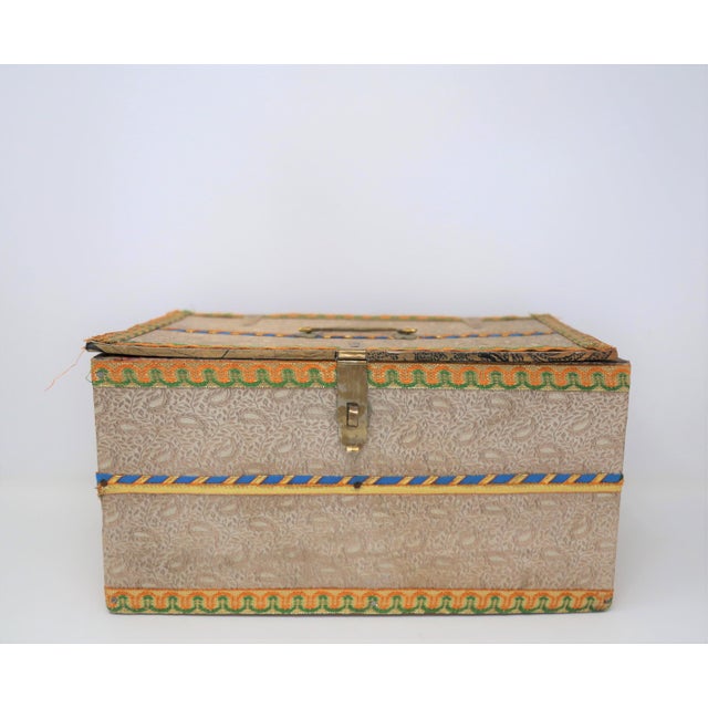 Indian Mid 20th Century Multi-Colored Indian Fabric Box For Sale - Image 3 of 3