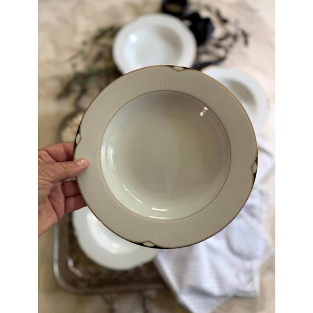 1960s Set Up of Four (4) Vintage Designer Oscar De La Renta 8.5” Bowls in Aegean Pattern | Black and Gold | Beachy | Seashell For Sale - Image 9 of 10