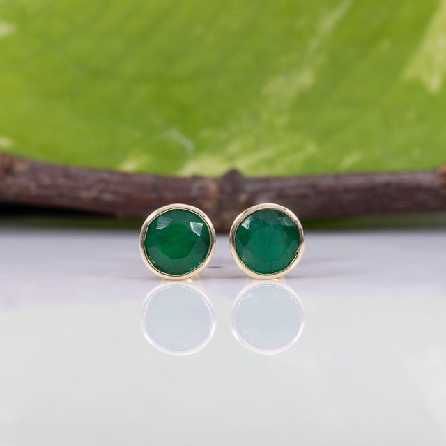 Modern 1.6Ct Zambian Emerald Solitaire Stud Earrings in Solid 14k Gold, Bezel Set 6mm For Sale - Image 3 of 7