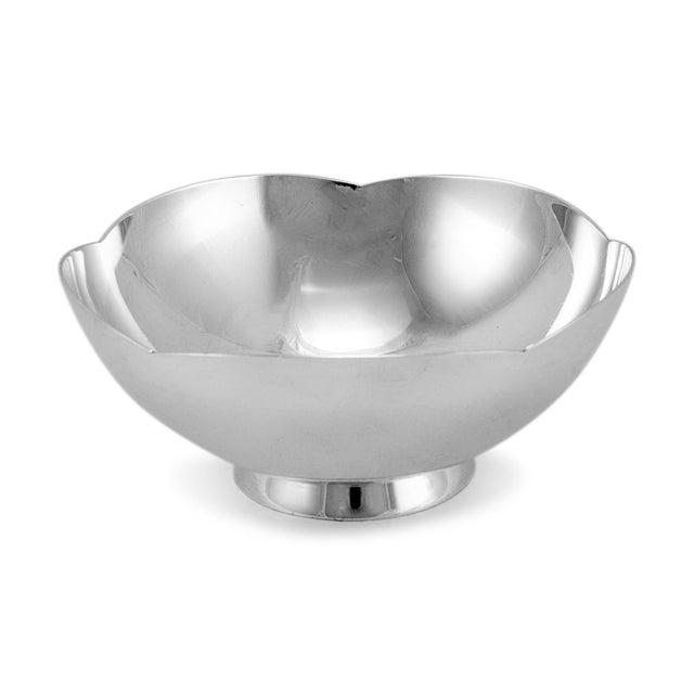 Brand: Tiffany & Co. Metal Type: 925 Sterling Silver Diameter: 4.50 inches Weight: 121.25 grams Silver Candy Bowl. The...