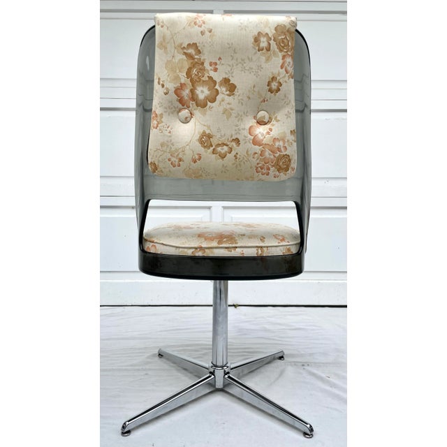 1960s MCM Smoky Glass, Lucite and Chrome Dining Table Set For Sale - Image 5 of 13