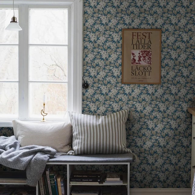 Mid-Century Modern Sample - Boråstapeter Aratorp Wallpaper in Blue For Sale - Image 3 of 4