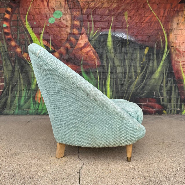 Mid-Century Clam Shell Slipper Chair For Sale - Image 4 of 11