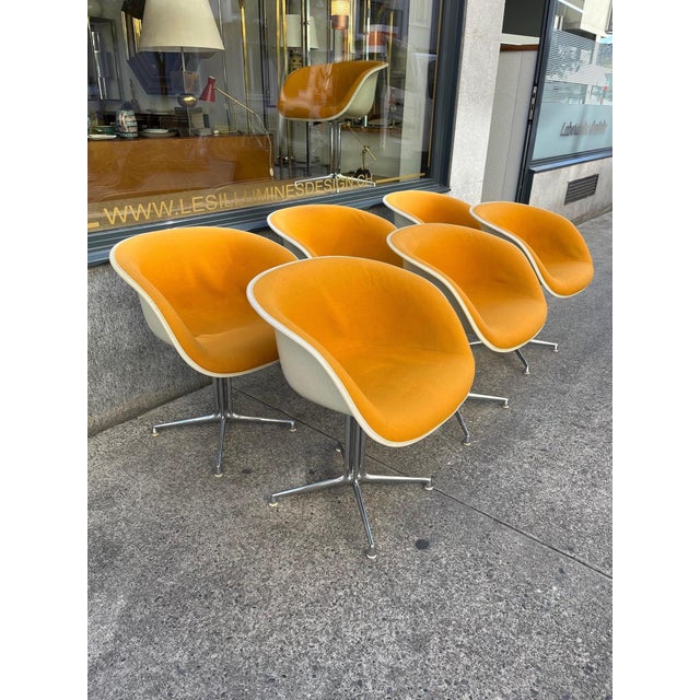 Lafonda Armchairs in Orange Fabric with Chrome Legs by Charles and Ray Eames for Vitra, 1970s, Set of 6 For Sale - Image 3 of 10