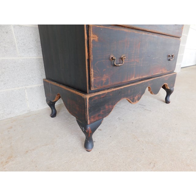 Primitive Shaker Style Paint Distressed New England Blanket Chest by Ezra G 2pc For Sale - Image 4 of 12