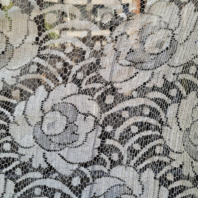 White Lace Mantilla, Spain, 1930s For Sale - Image 17 of 18