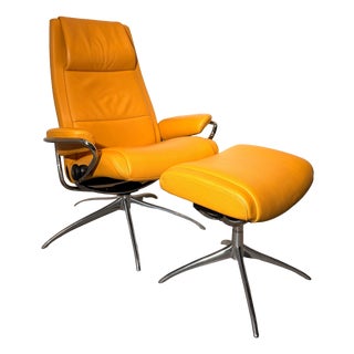 Set of City Recliner with Ottoman in Mustard Yellow Leather from Stressless For Sale