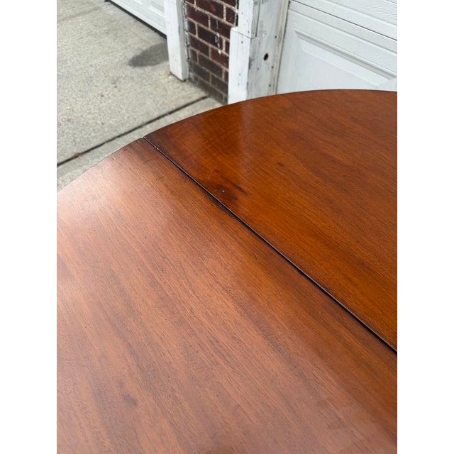 Vintage Federal Style Mahogany Gateleg Round Drop Leaf Dining Table For Sale - Image 10 of 12
