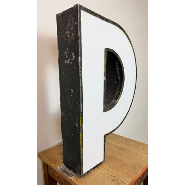 Industrial Large Vintage Illuminated Advertising Letter P, 1960s For Sale - Image 3 of 17