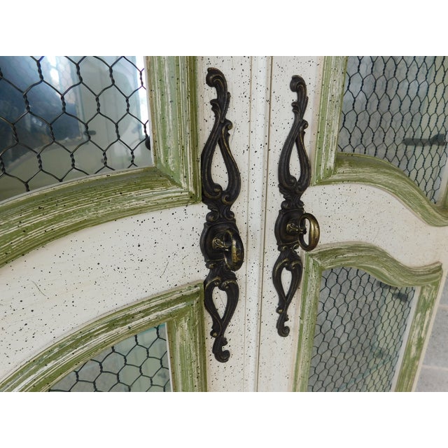 Alabaster Hekman French Country Style Alabaster Lime Green Lighted Curio Cabinets- A Pair For Sale - Image 8 of 18