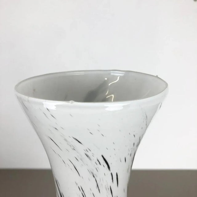 1970s Large Opaline Florence Vase, Italy, 1970s For Sale - Image 5 of 11