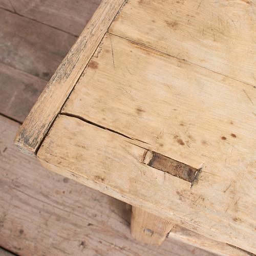1920s Vintage Rustic Elm Coffee Table, 1920s For Sale - Image 5 of 8