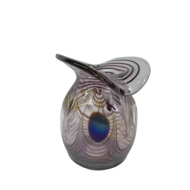 Very rare egg vase from 1987, signed. Spiral pattern with blue -iris peacock eyes. This piece has an attribution mark, I...