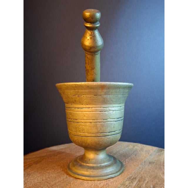 18th Century Heavy Cast Brass Lathe-Turned Mortar and Pestle For Sale - Image 4 of 15