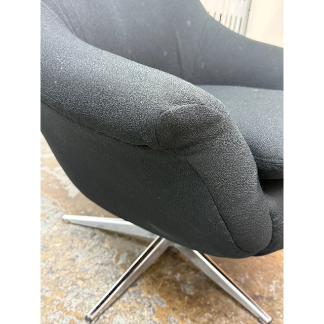 Vintage Mid Century Modern Swivel Chair For Sale - Image 10 of 12