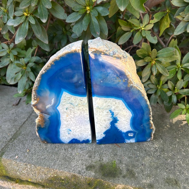 Vt Blue Agate Geode Bookends: Polished Natural Stone Pair For Sale - Image 9 of 9