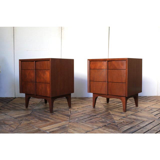 American of Martinsville Mid-Century Modern Three Drawers Nightstands by American of Martinsville, c.1960’s For Sale - Image 4 of 18