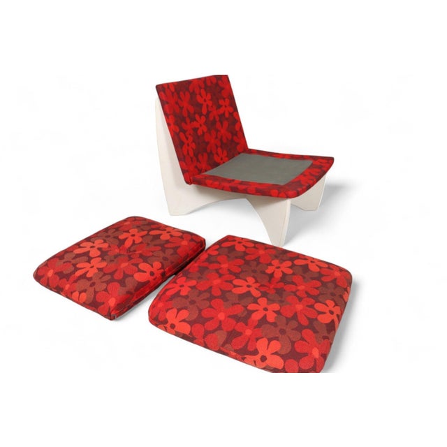 Late 20th Century Pair of Space Age Lounge Chairs in Red Floral Upholstery For Sale In San Francisco - Image 6 of 10