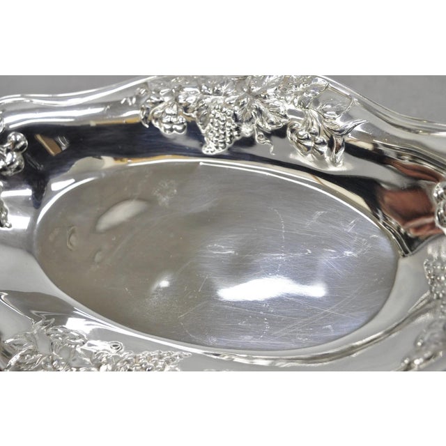 Early 20th Century Superior Silver Grapevine Repousse Silver Plated Bread Plate Tray Trinket Dish For Sale In Philadelphia - Image 6 of 11