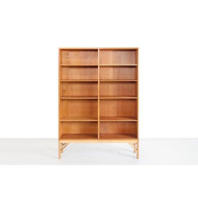 Børge Mogensen Kina Bookcase in Oak by Børge Mogensen for FDB Møbler, 1950s For Sale - Image 4 of 7