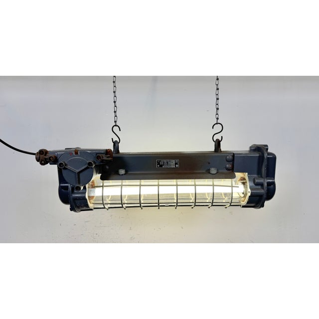 Industrial Grey Hanging Tube Light from Elektrosvit, 1970s For Sale - Image 18 of 18