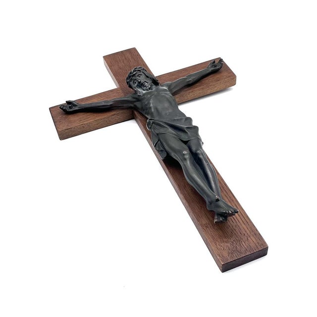 Vintage Crucifix in Bronze on Oak, 1920s For Sale - Image 6 of 15