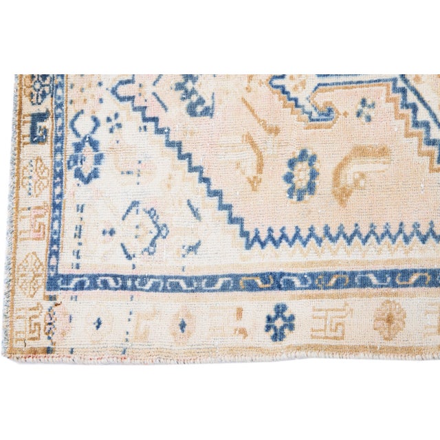 1960s Vintage Persian Hamadan Beige Handmade Medallion Wool Rug For Sale - Image 4 of 8