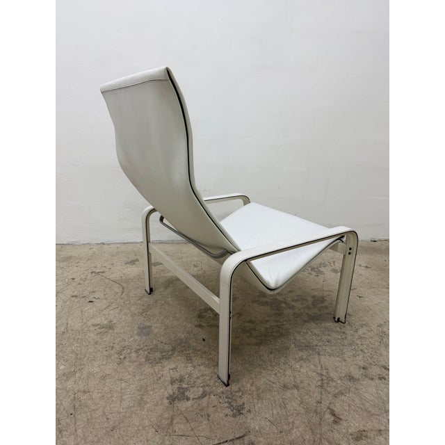 Toussaint and Angeloni White Leather Lounge Chair and Footrest for Matteo Grassi For Sale - Image 16 of 17