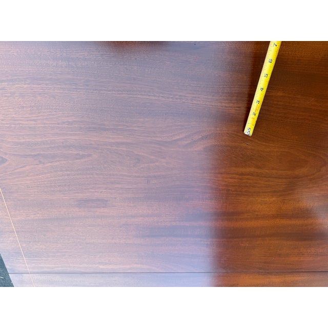 Vintage Georgian Regency Style Banded Mahogany Pedestal Extension Dining Table With Leaves For Sale - Image 10 of 18