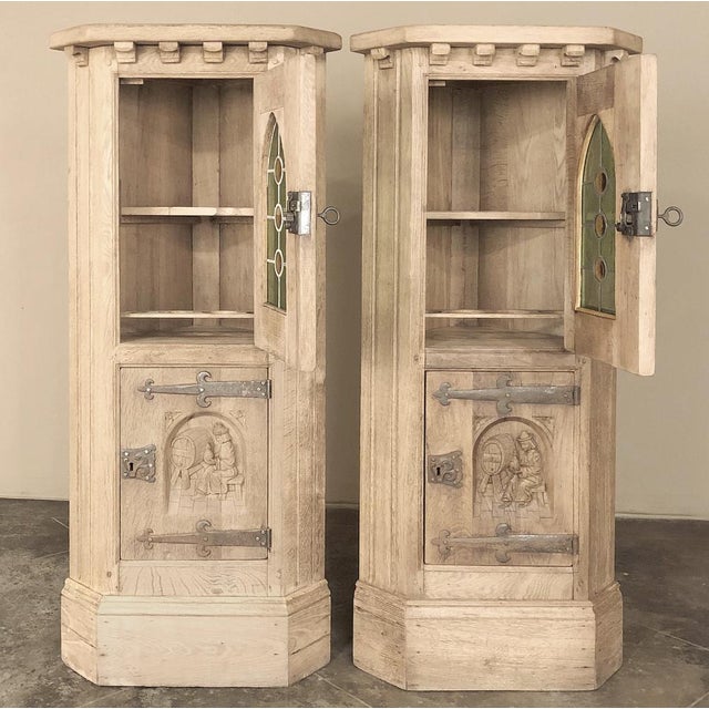 Camel Pair Rustic Gothic Revival Oak Corner Wine Cabinets ~ Vitrines For Sale - Image 8 of 17