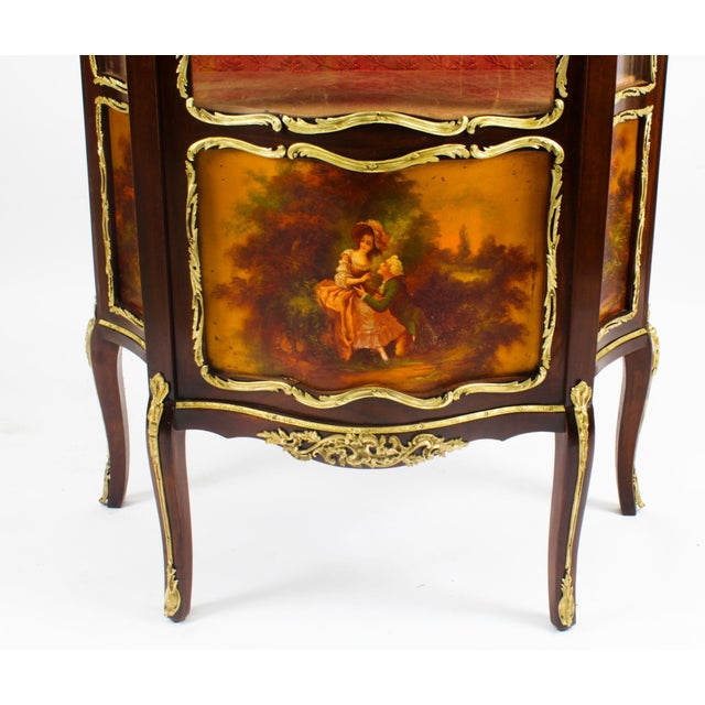 Antique 19th Century French Vitrine Display Cabinet by Vernis Martin For Sale - Image 3 of 18