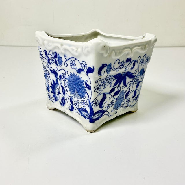Ceramic 1940s Vintage Boho Chic Hollywood Regency Chinoiserie Blue Onion Petite Planter For Sale - Image 7 of 10