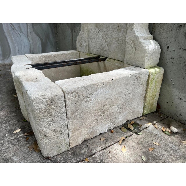 Mians, Small Arched Limestone Wall Fountain From Provence, France For Sale - Image 13 of 13