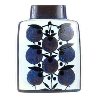 Mid-Century Danish Modern Tenera Pillow Vase by Grethe Helland-Hansen for Aluminia / Royal Copenhagen, 1960s For Sale