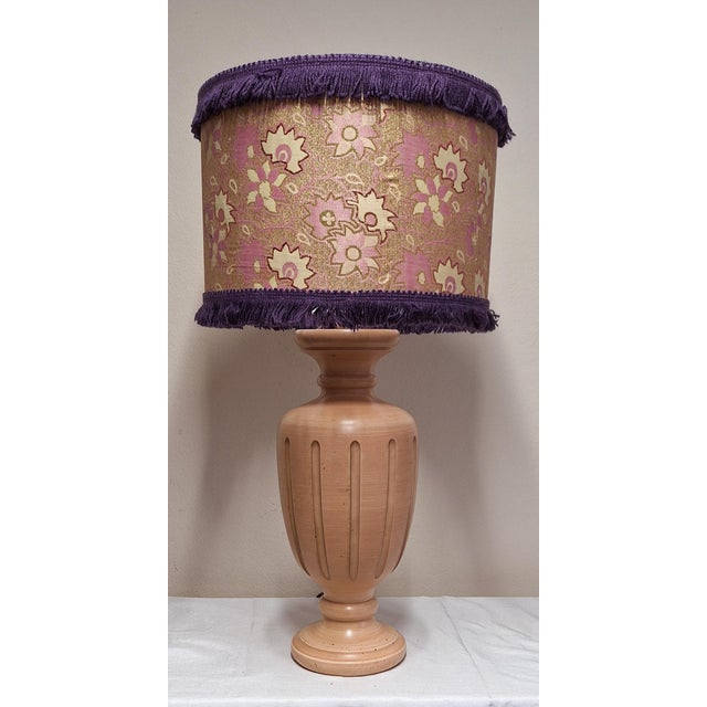 Vintage Italian Table Lamp with Turned and Fluted Pink-Painted Maple Column and Fabric Shade from Lamplove, 1970s, in Very...