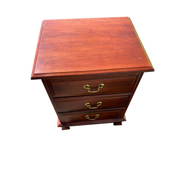 1980s 1980s Vintage Small Traditional Dresser Accent Bedside Table by Mossehead Maine For Sale - Image 5 of 6